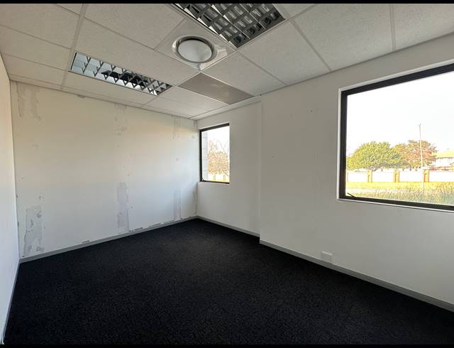 326M² OFFICE TO LET IN ECO PARK ESTATE